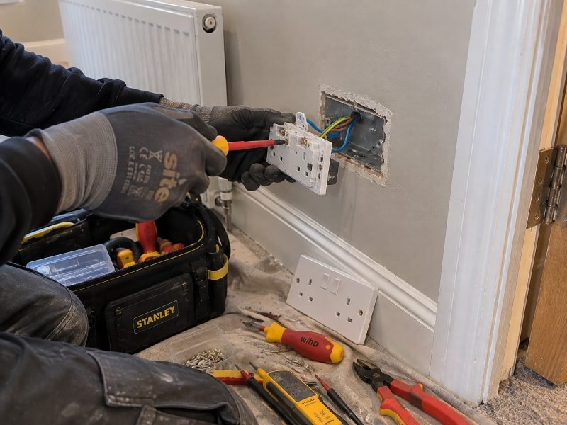 Outlet Installation services in Portsmouth, Portsmouth
